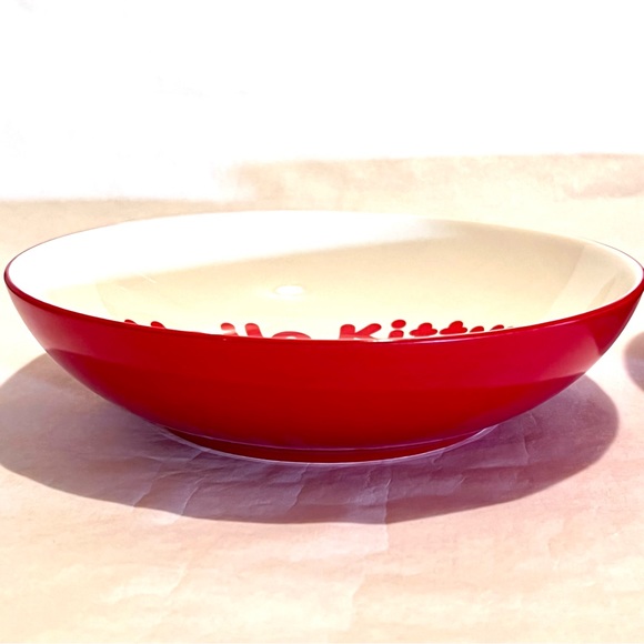 Hello Kitty Set of 4 Large Ceramic Bowls Red/White - Picture 4 of 9